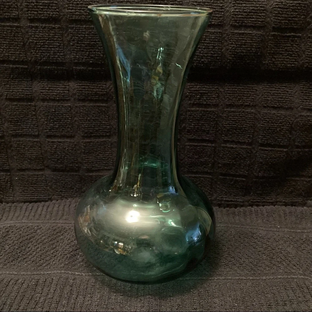 Vintage Hand Blown Green Glass Flower Vase with Swirl Pattern